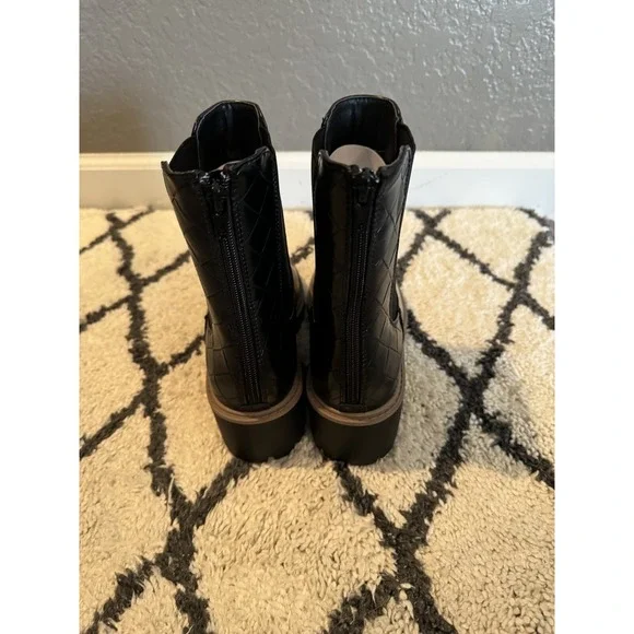 Pierre Dumas Quilted Leather Chelsea Boots Black Size 6 Brand New - Picture 3 of 3